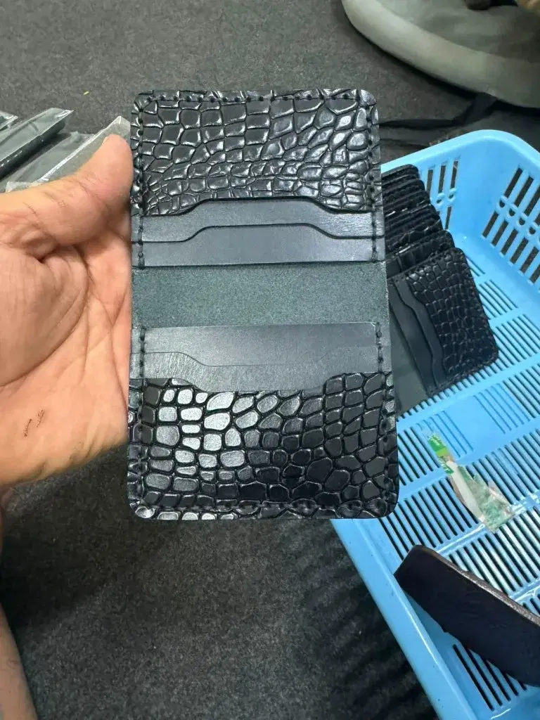 Black Crocodile Embossed Card Holder —  Black leather product — leather product photo 1