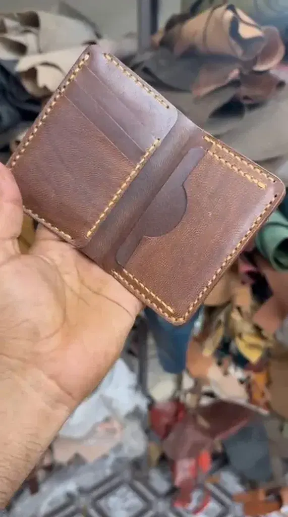 Chocolate Cream-Stitch Bifold Card Holder — leather product photo 1 of 4