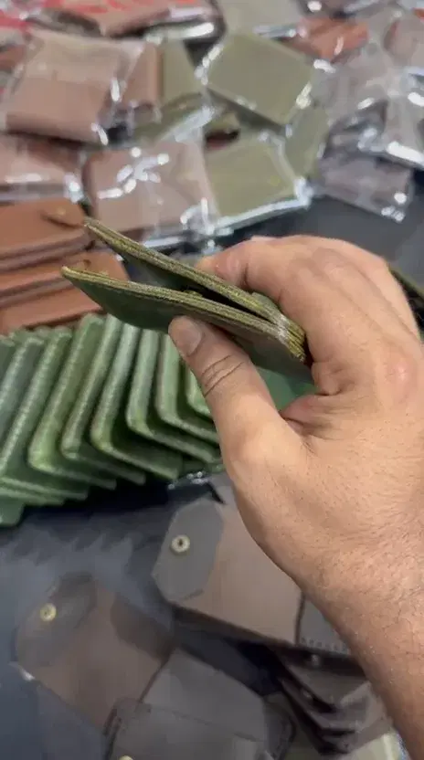 Olive Snap Distressed Card Holder — leather product photo 3 of 4